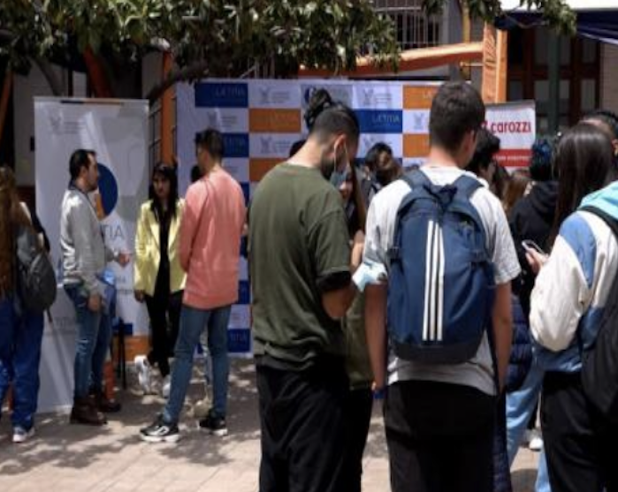 Feria Laboral Usach 2022 finaliza con un 43% de las ofertas con foco en inclusión y más de tres mil postulaciones