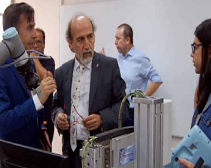 Proyecto Lázaro : Facultad Tecnológica presenta su robot colaborativo “Cobot” UR 3