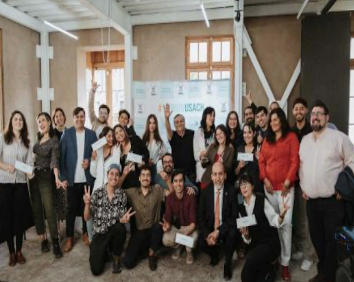 Rector Vidal destaca espíritu emprendedor de estudiantes en desayuno con ganadores del concurso Despega Usach 2022