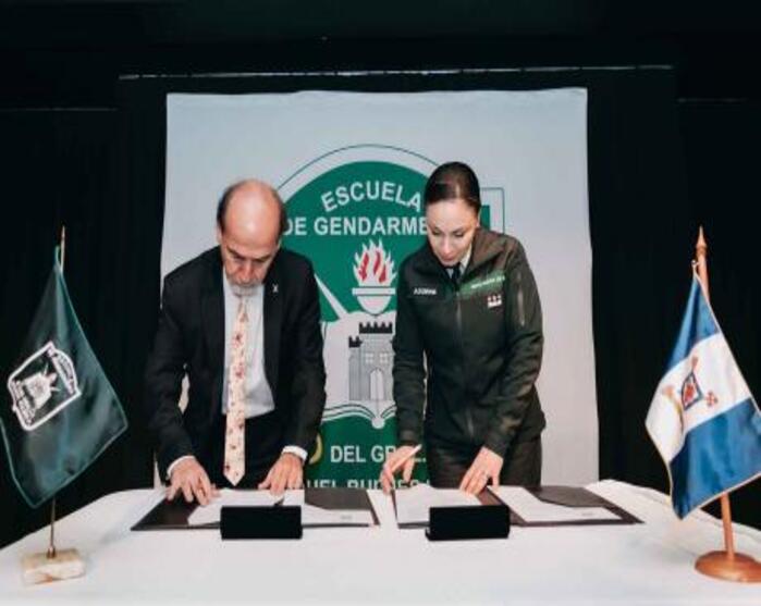 Usach y Escuela de Gendarmería de Chile firman convenio colaborativo en gestión, docencia, investigación y capacitación